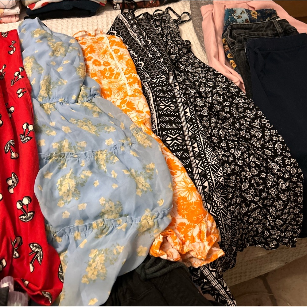 Lot of 9 tween dresses. Sz 10/12 LA Hearts, Forever 21, Art Class, Cat & Jack